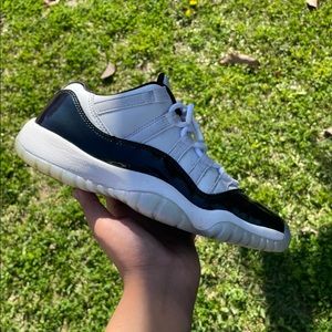 Jordan 11 low Emerlds